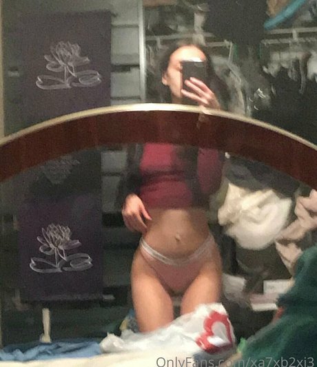 xa7xb2xi3 nude star pic