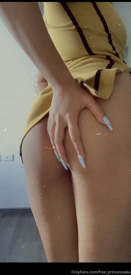 free madelyn model sexy pic