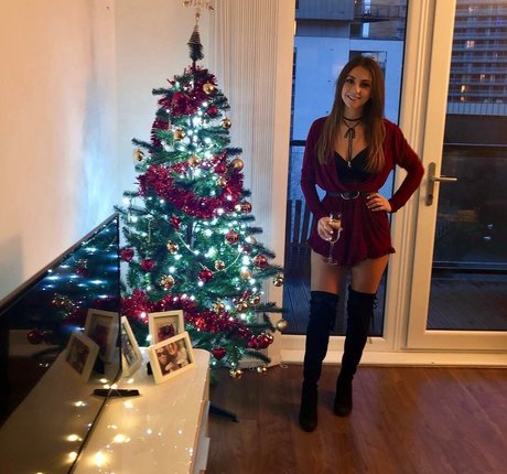 Maddie Curry star nudes images