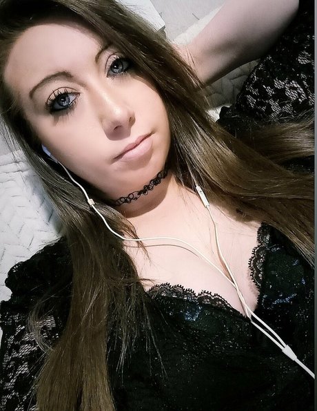 FacialTarget69 model erotic pics