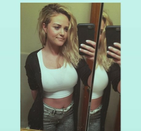 Autumn C model adult image