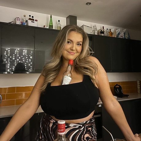 Katherine H sexy star pics