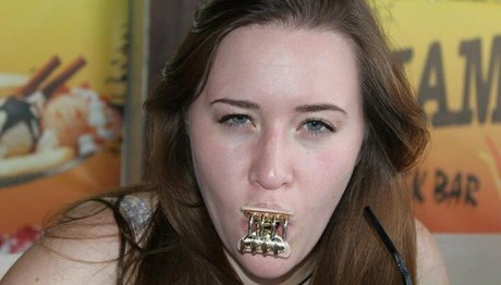 Maton Twins star naked images