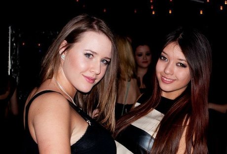 Maton Twins nude model archive