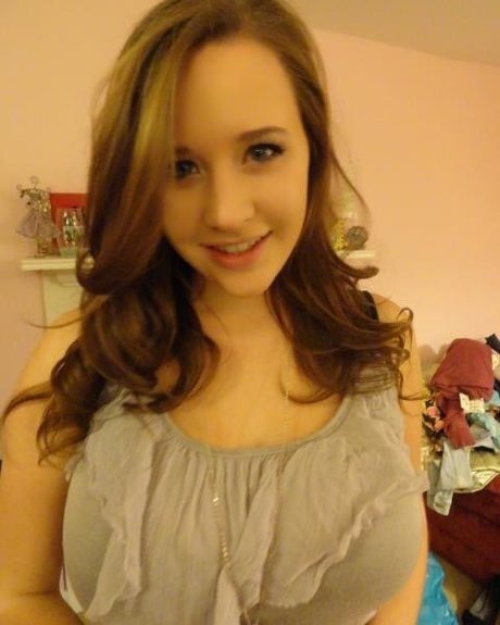 Maton Twins star sexy photo