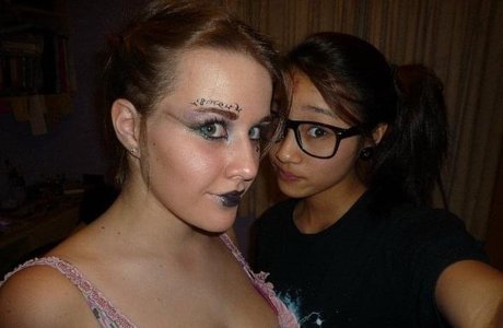 Maton Twins star pornographic photo