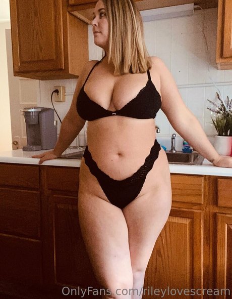 RileyLovesCream model best pictures