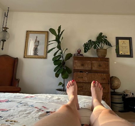 Mekenna Melvin free star galleries