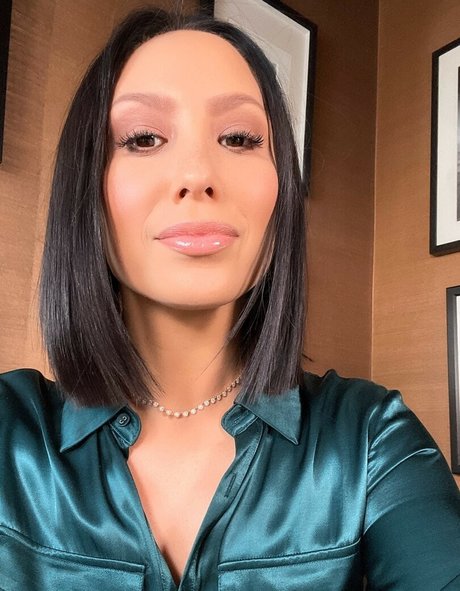 Cheryl Burke beautiful pornstar picture