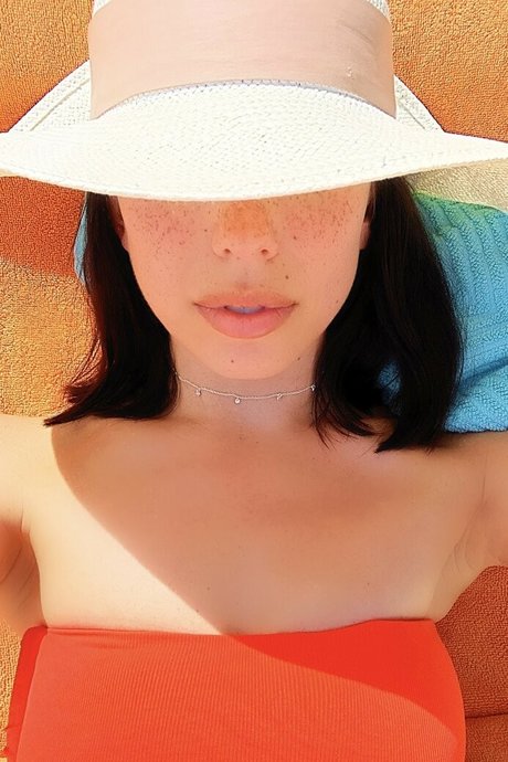 Cheryl Burke nice star image