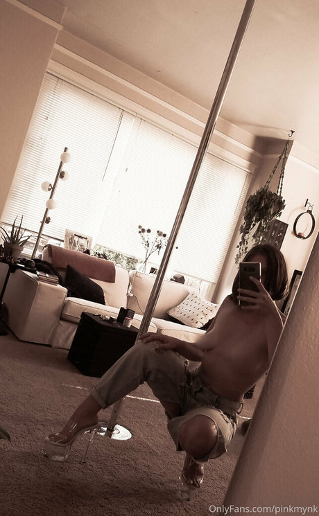 pinkmynk hd model pic