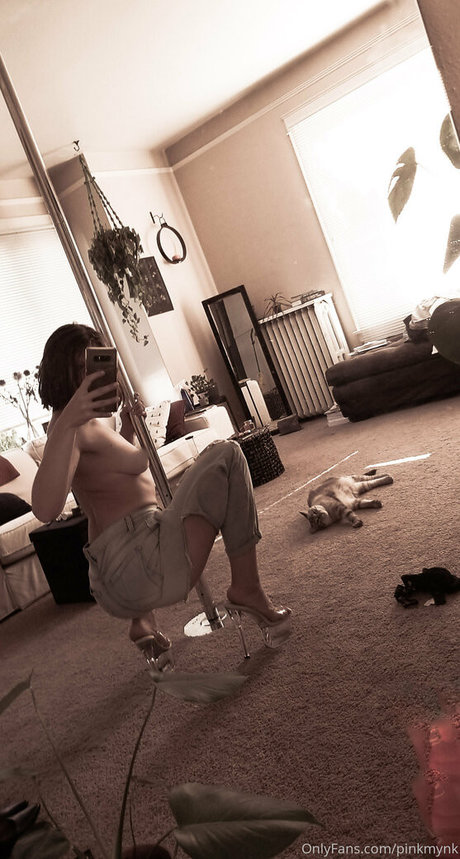 pinkmynk pornstar pics