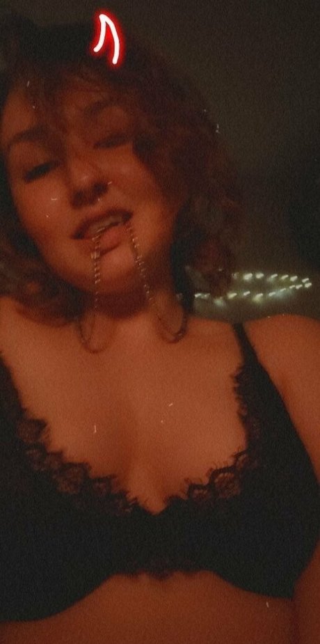 assthetics108 star naked picture