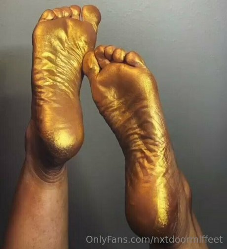 nxtdoormlffeet nudes star pic