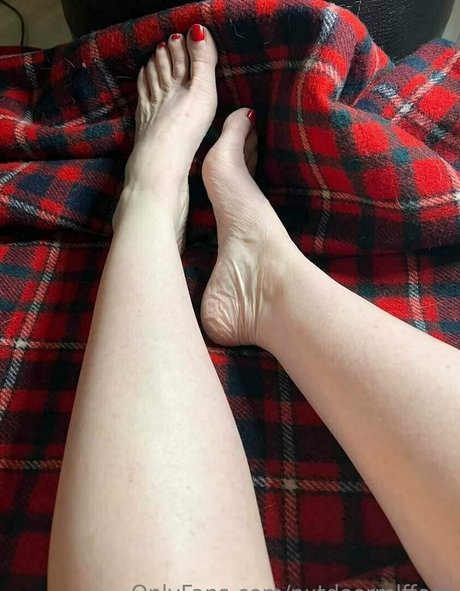 nxtdoormlffeet model hd photo