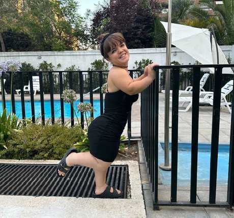 Jomini Dancer sexy star images