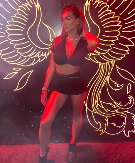 Camille Kathleen Bennetton pornstar naked photo