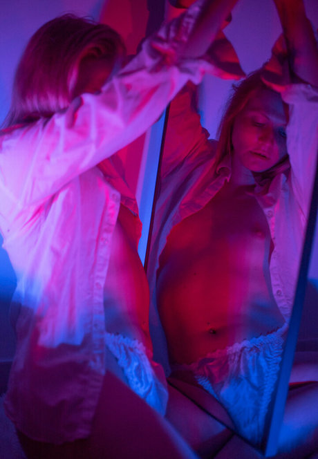 ohwhatagirl star free archive