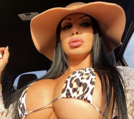 Ellys Angela adult model picture