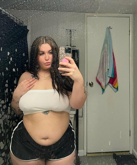 radtae erotic actress pic