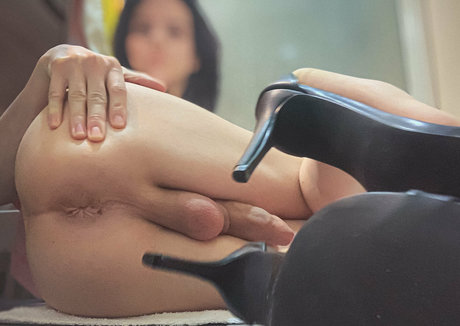 amicrossd model nudes photos