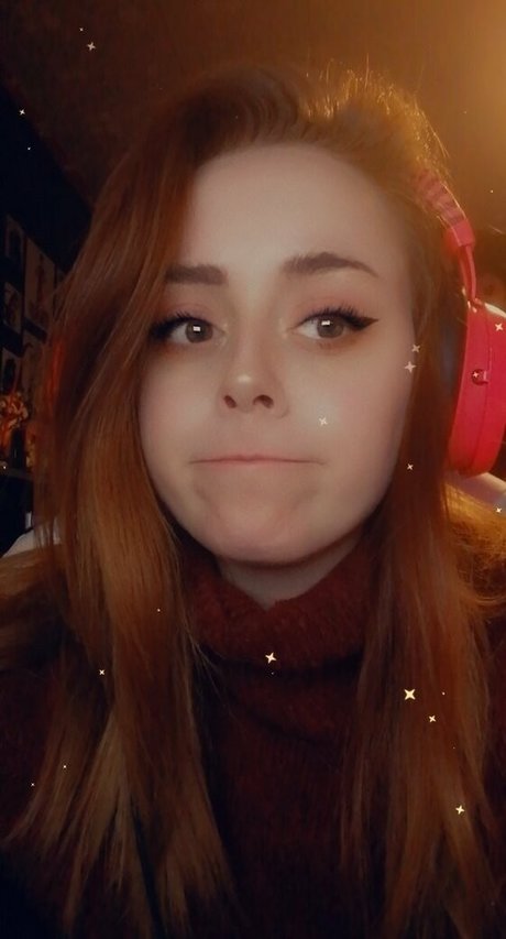 veryyes model top photos