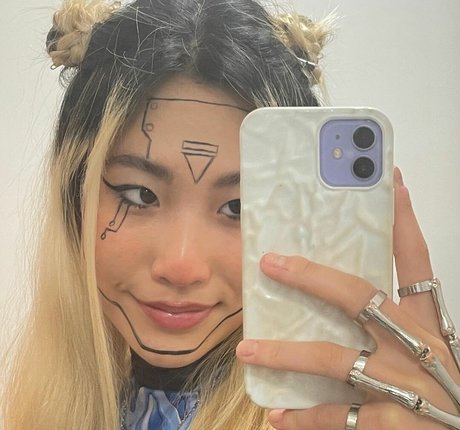 Jadexbcn hot model image