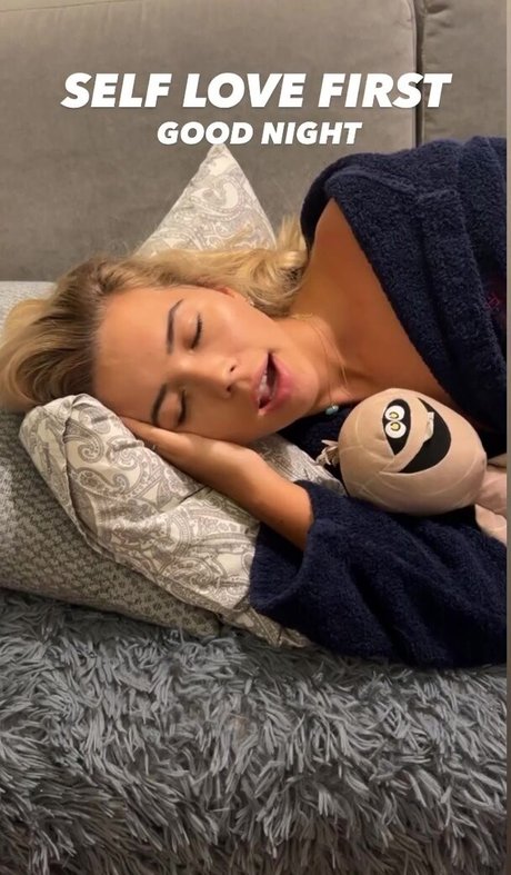 Sandra Kubicka star best picture