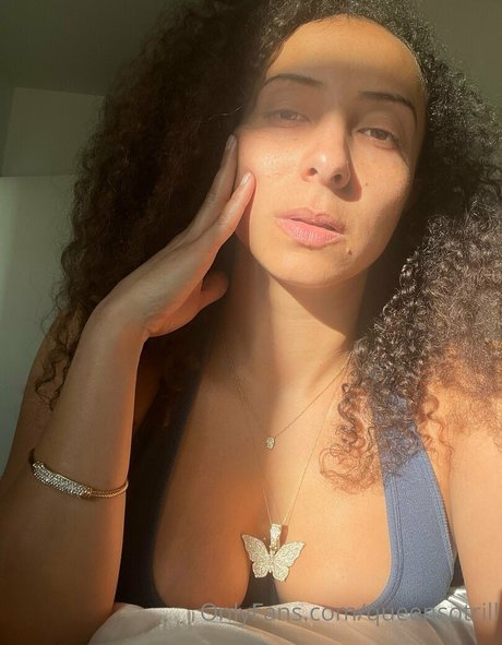 flat chested onlyfans art nude gallery