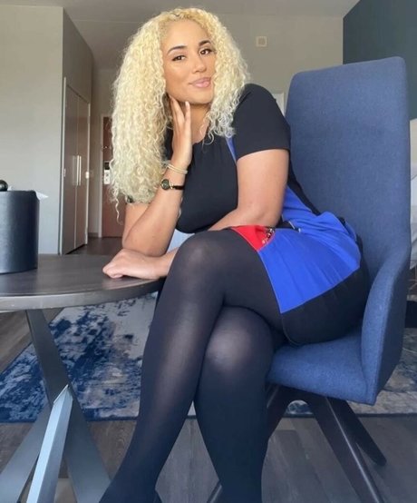 Office Sluts star porn pic