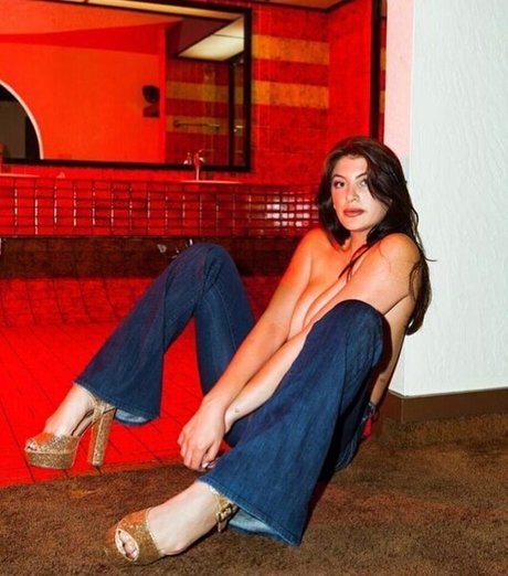 Arianna Basseri Lee pornstar sexy pic