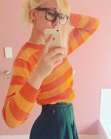 Sinneddonut pornstar adult gallery