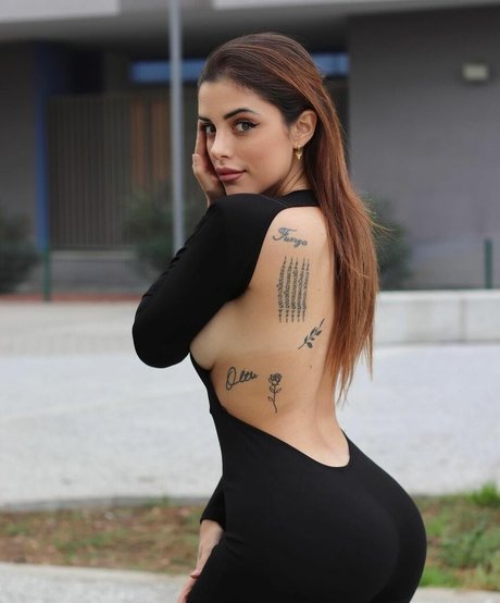 Alessia Loisio adult model gallery