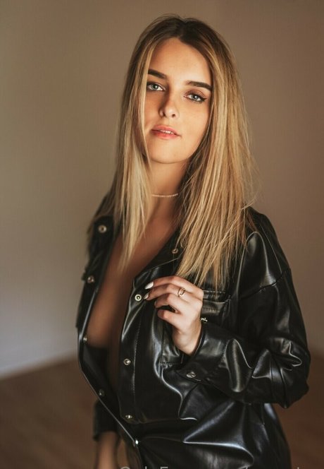 zocarter model nice pics