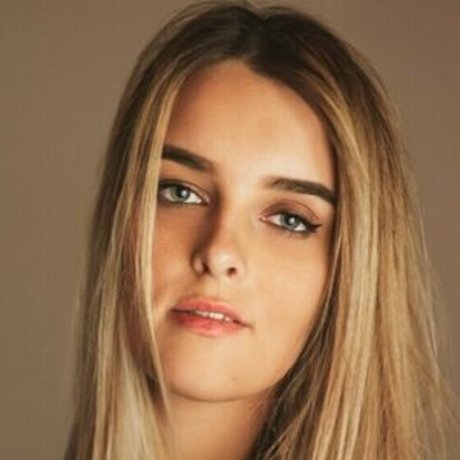 zocarter model nude pics