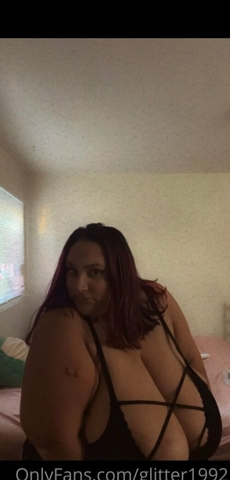 glitter1992 pornstar sexy image