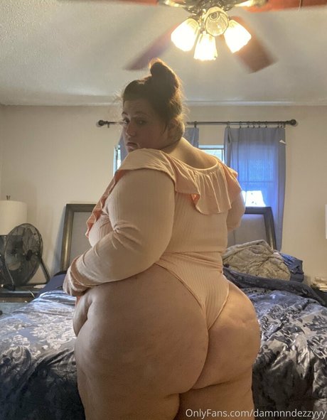 Damnnndezzyyy sexy model pics