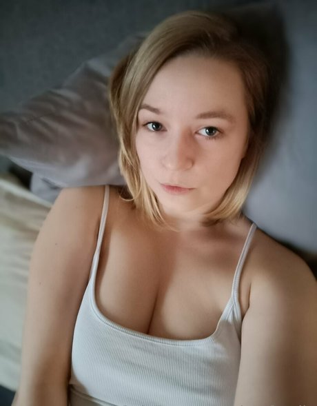 AimuCosplay nudes star photos