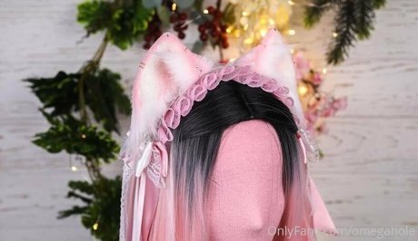 omegahole model free pic