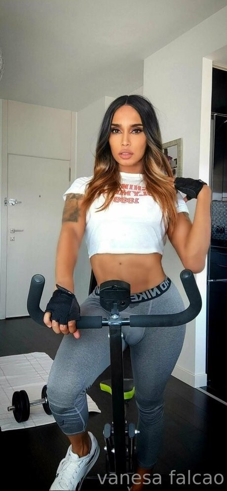 vanefalcao top actress photo