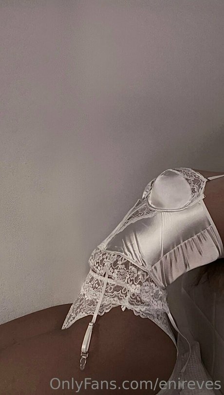 enireves nudes star picture