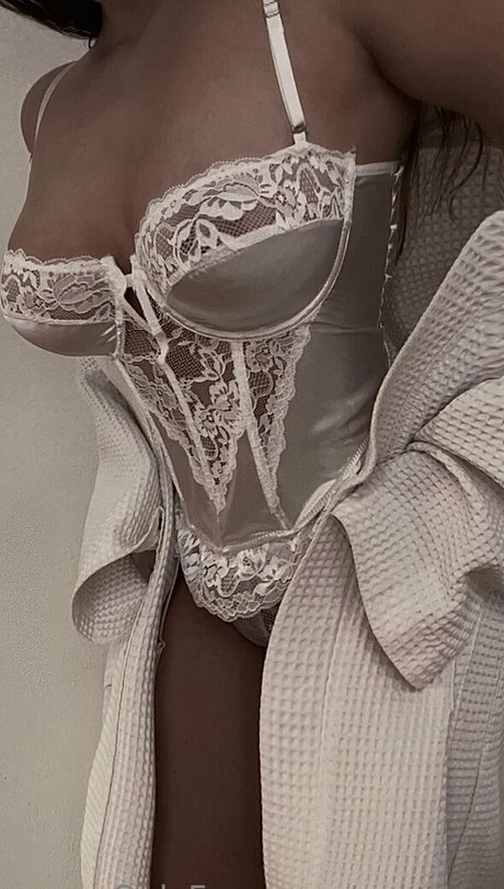 enireves xxx actress archive