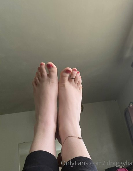 lilpiggylia pretty model pictures