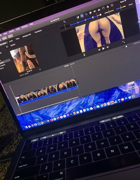 thesarahbnkx nude actress photo