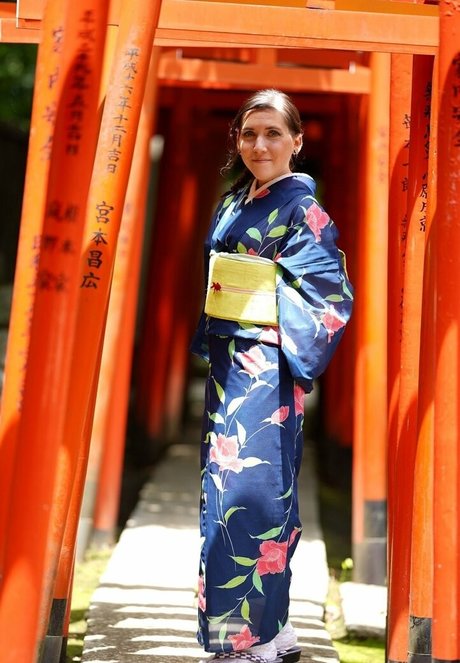 gh05t girl star adult photo