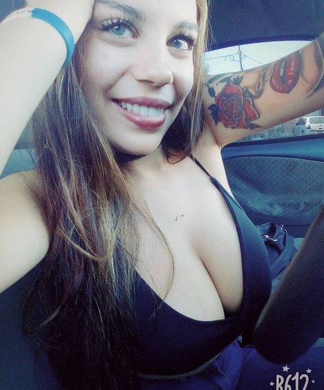 genesis18 beautiful model pic