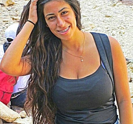 Tal Halika sexy star picture