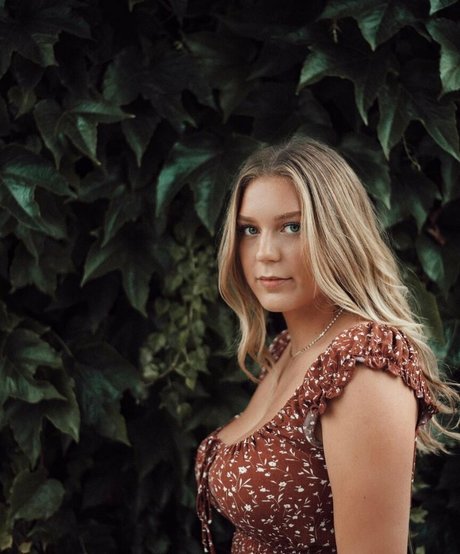 Whitney T pornstar free pictures