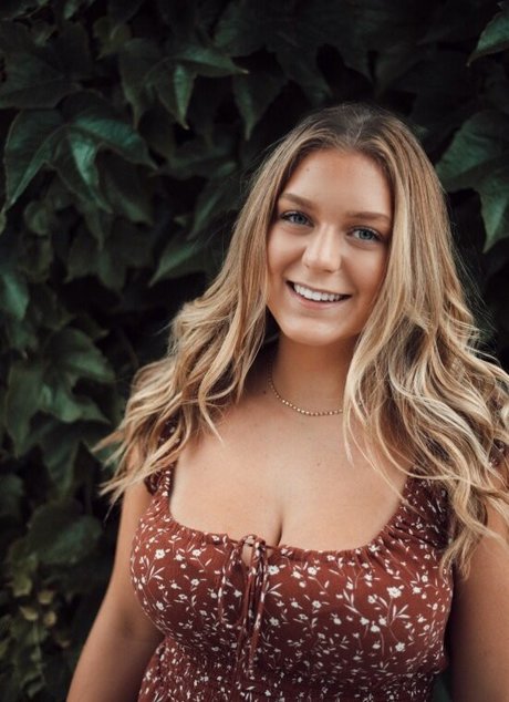 Whitney T star hd image