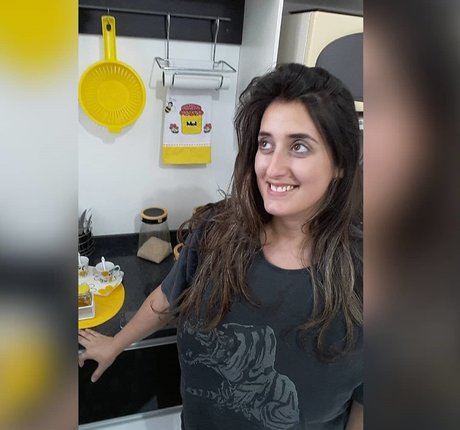 Michelly Rebechi star archive